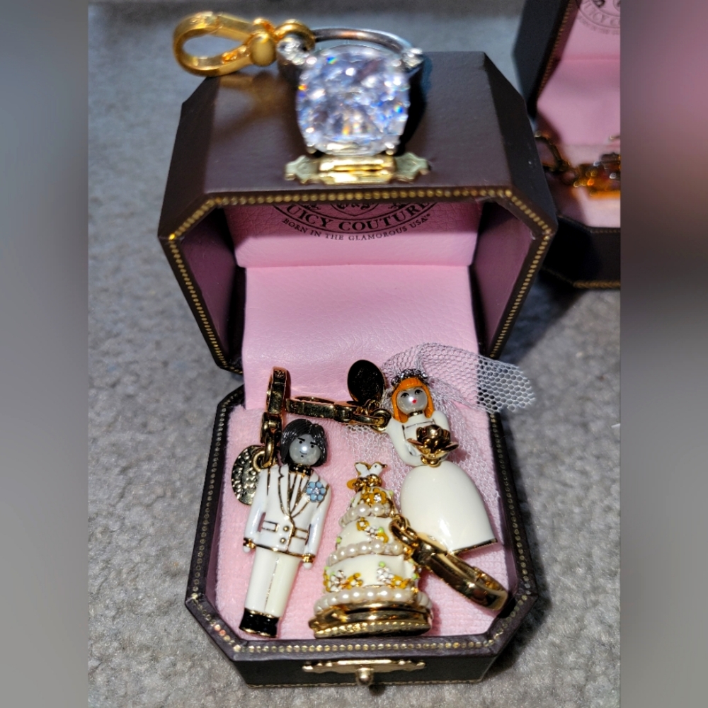 JUICY COUTURE WEDDING SET